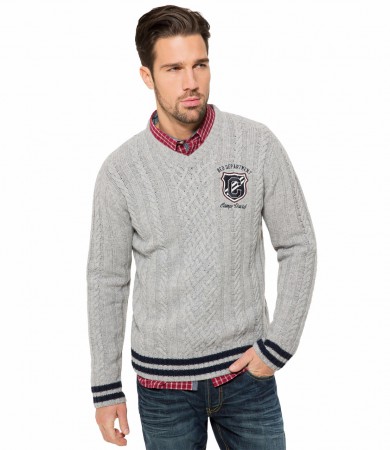 CAMP DAVID PULLOVER V-NECK